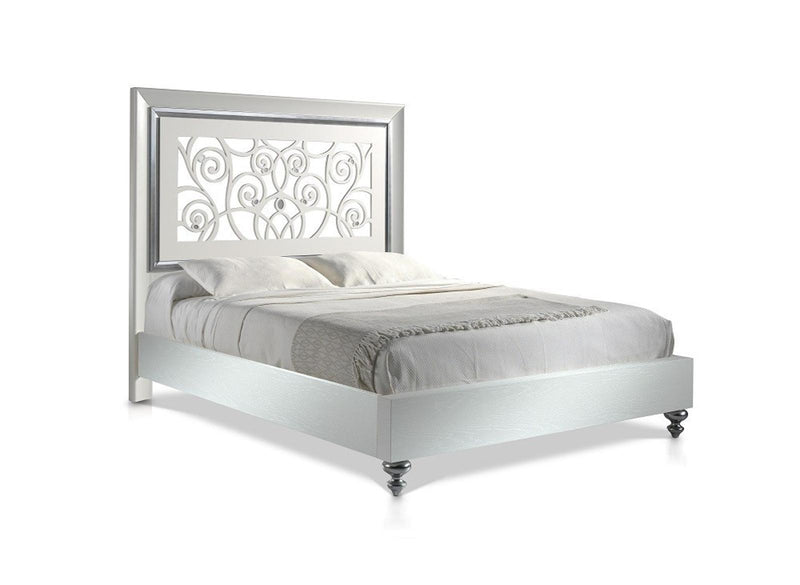 J&M Furniture Alba King Panel Bed in Natural Oak Veneer image
