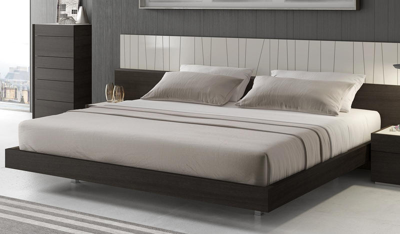 J&M Furniture Porto King Platform Bed in Light Grey and Wenge image